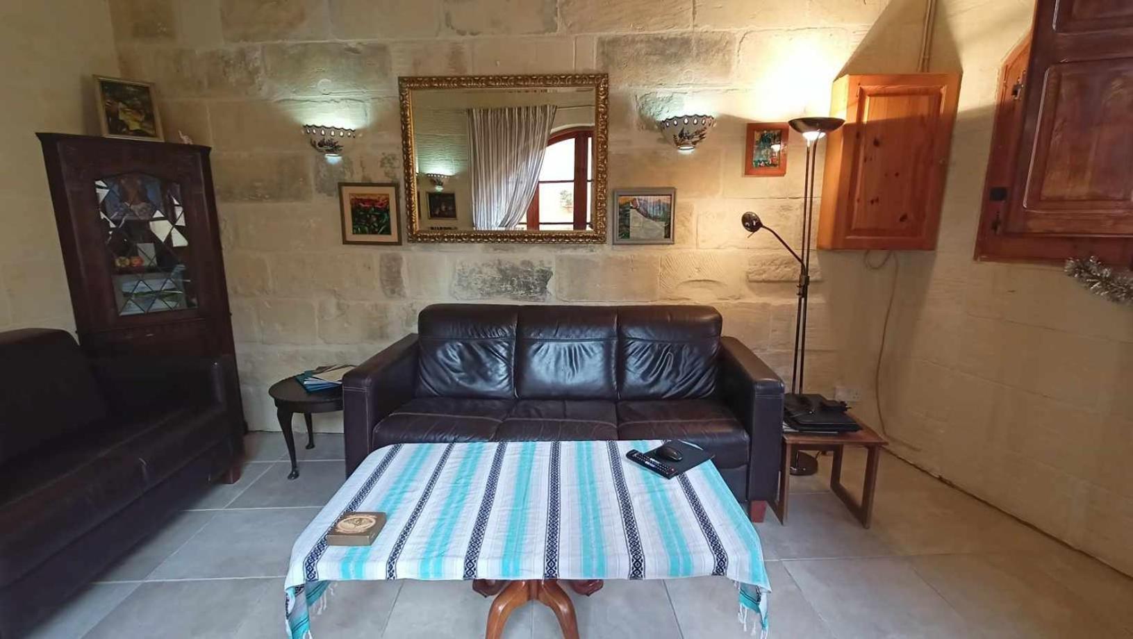 Arthome - Guest Rooms Għarb Zewnętrze zdjęcie